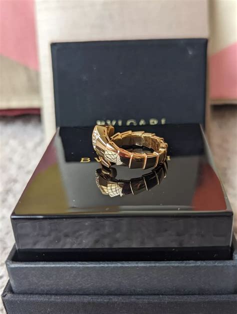 bvlgari viper anillo.